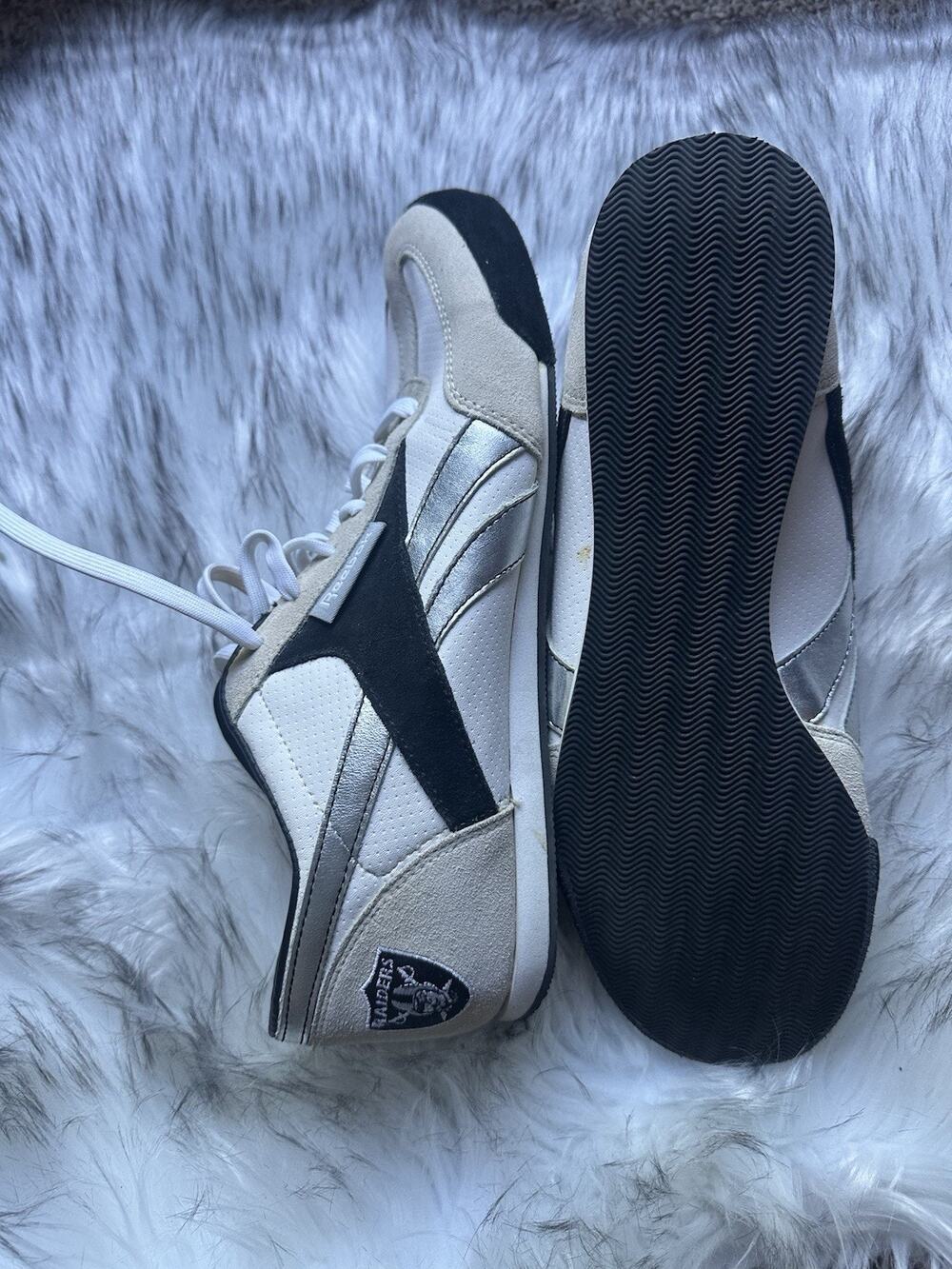 Reebok Classic NFL Las Vegas Raiders Shoes White Black Silver Size Womens 11 US